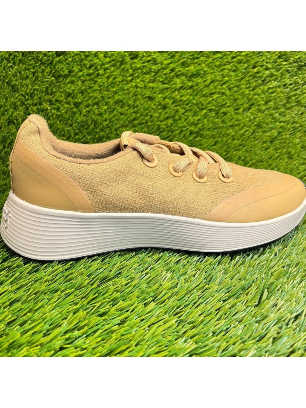 Allbirds Wool Runner Protect Women Size 10 Beige Athletic Running Shoes Sneakers